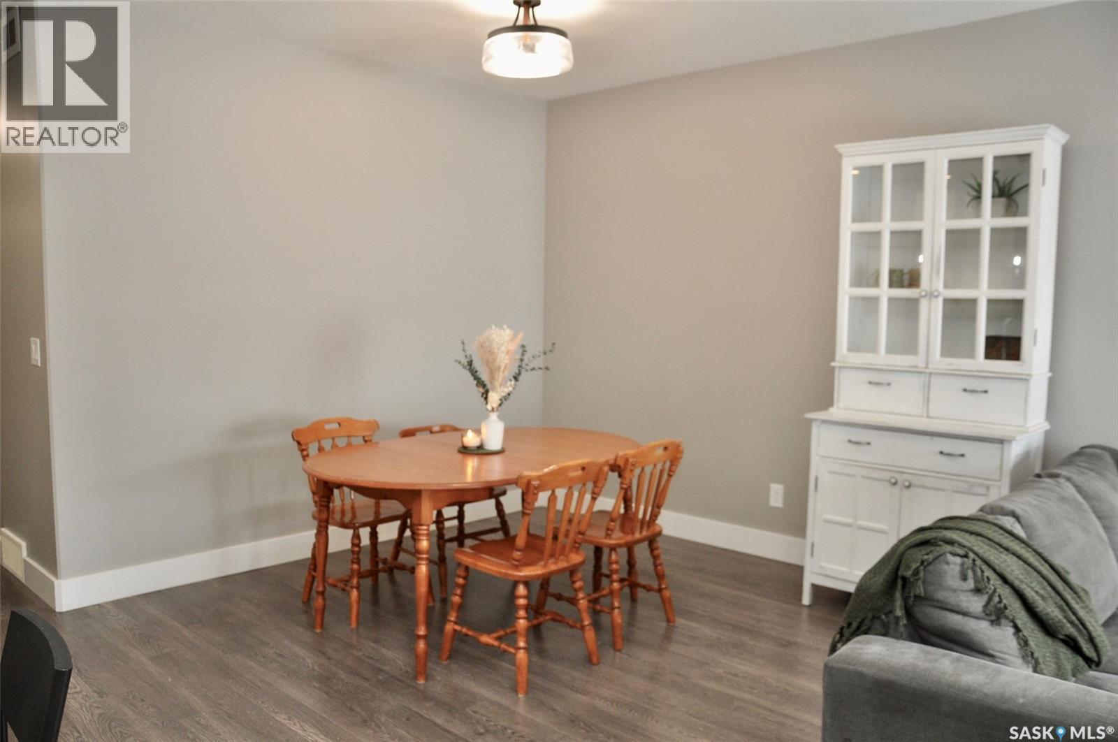632 Ells Crescent, Saskatoon, SK - Indoor Photo Showing Dining Room