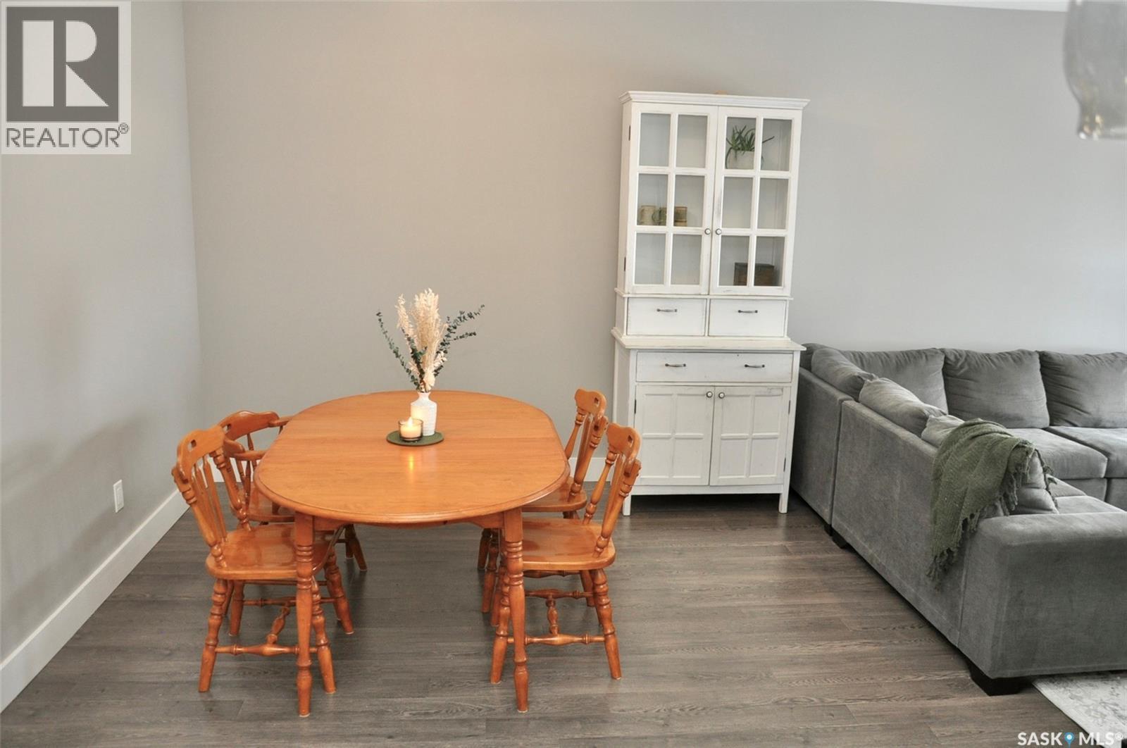 632 Ells Crescent, Saskatoon, SK - Indoor Photo Showing Dining Room