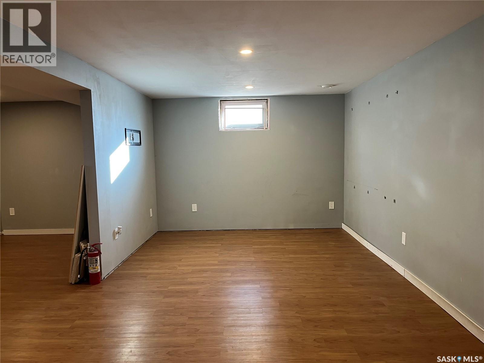 165 Pasqua Street N, Regina, SK - Indoor