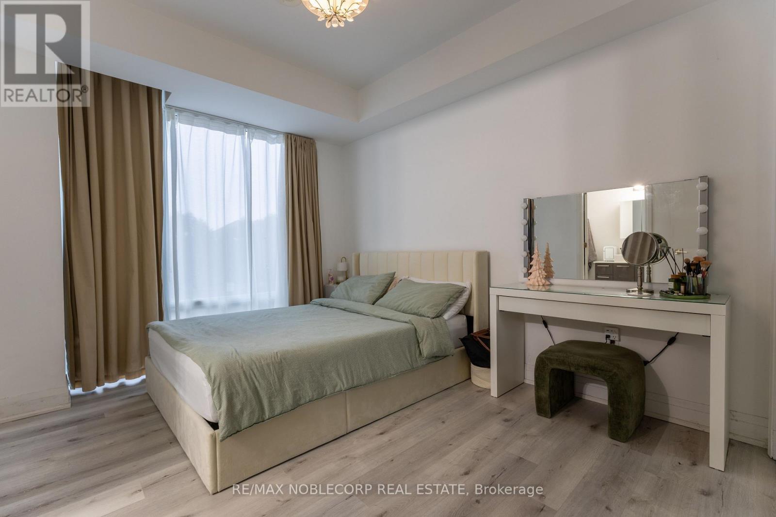 232 - 4800 Highway 7, Vaughan, ON - Indoor Photo Showing Bedroom