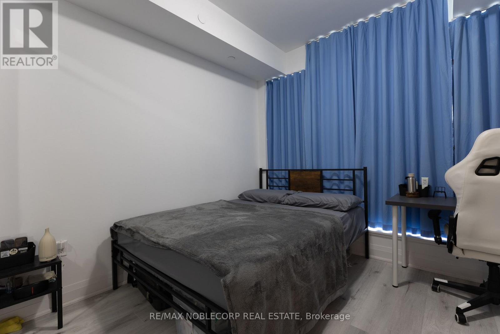 232 - 4800 Highway 7, Vaughan, ON - Indoor Photo Showing Bedroom