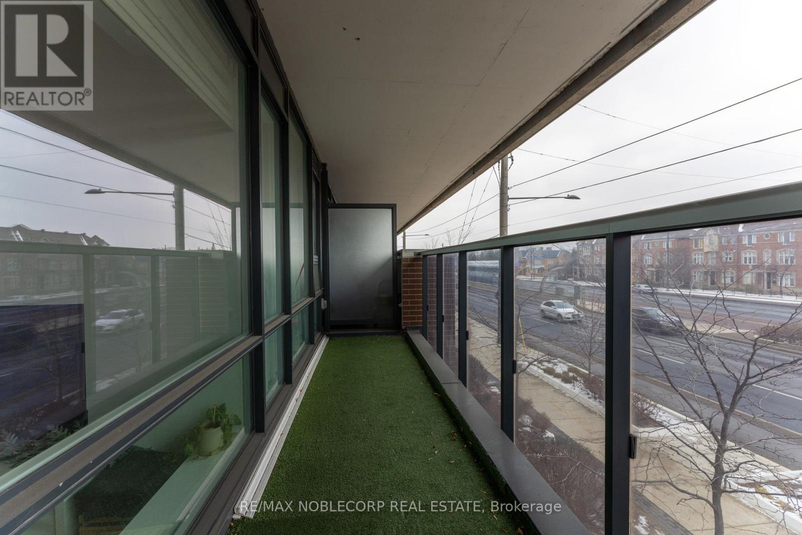 232 - 4800 Highway 7, Vaughan, ON - With Exterior