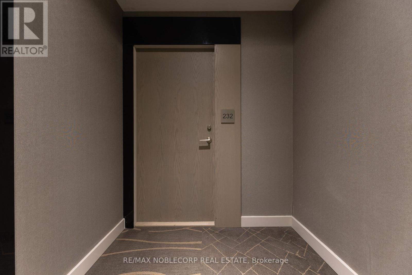 232 - 4800 Highway 7, Vaughan, ON - Indoor Photo Showing Other Room