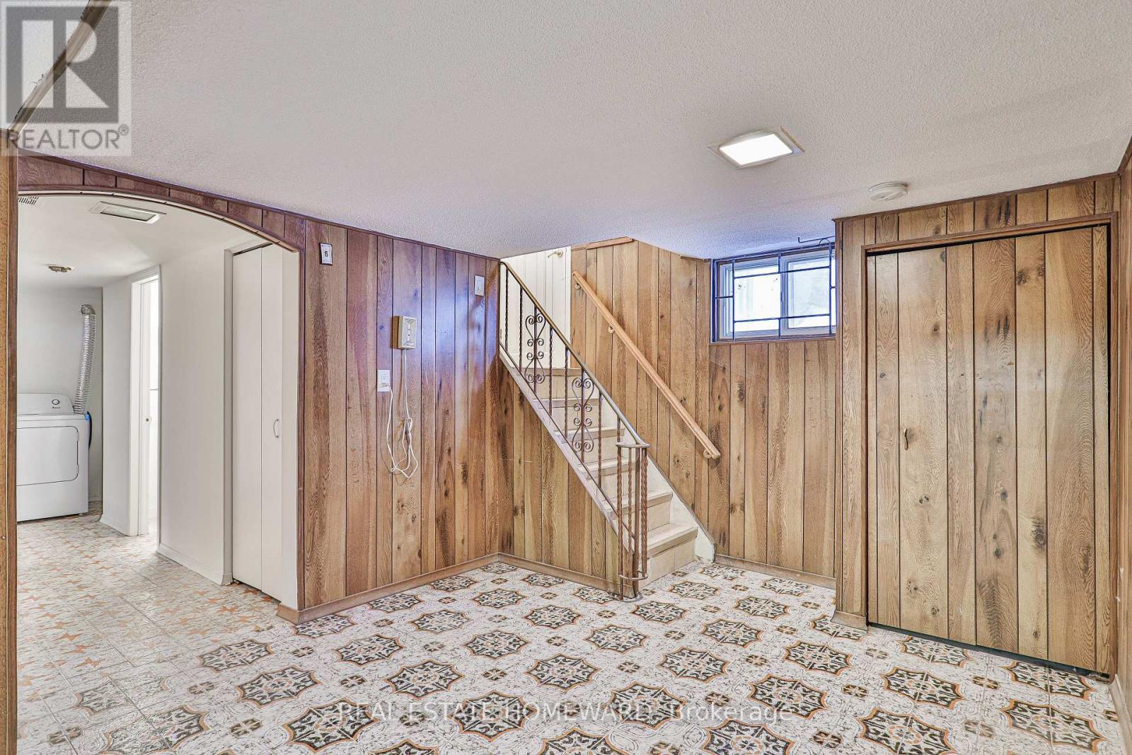 Lower - 104 Crestwood Road, Vaughan, ON - Indoor Photo Showing Other Room