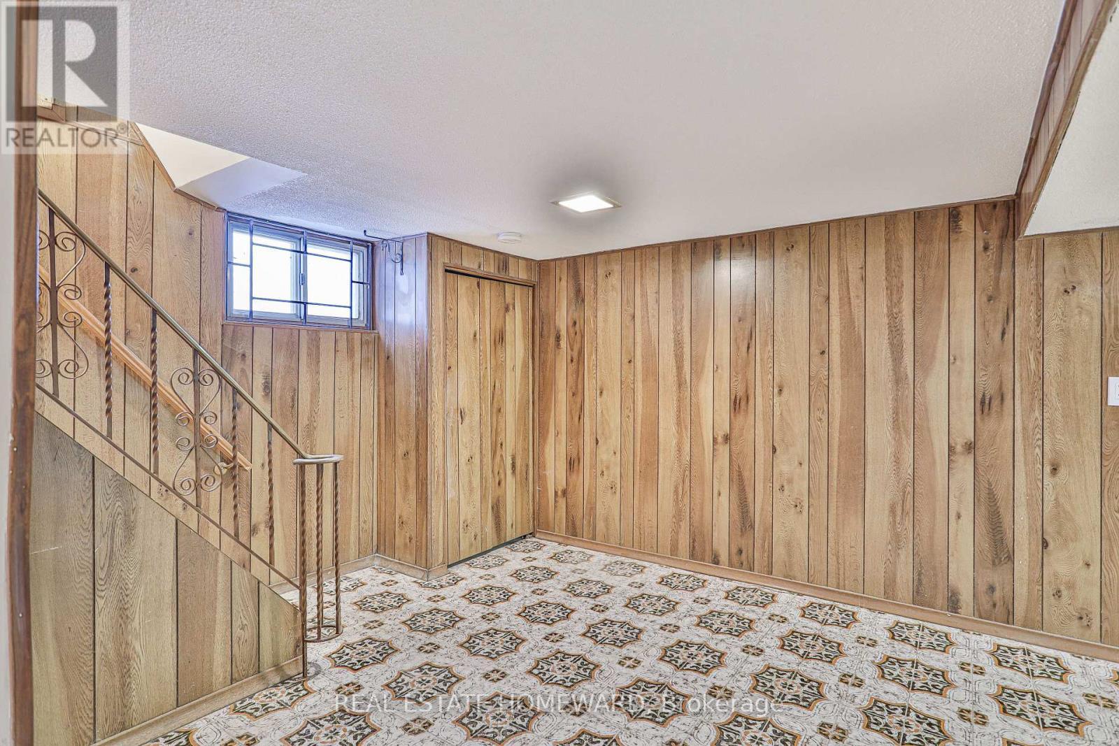 Lower - 104 Crestwood Road, Vaughan, ON - Indoor Photo Showing Other Room