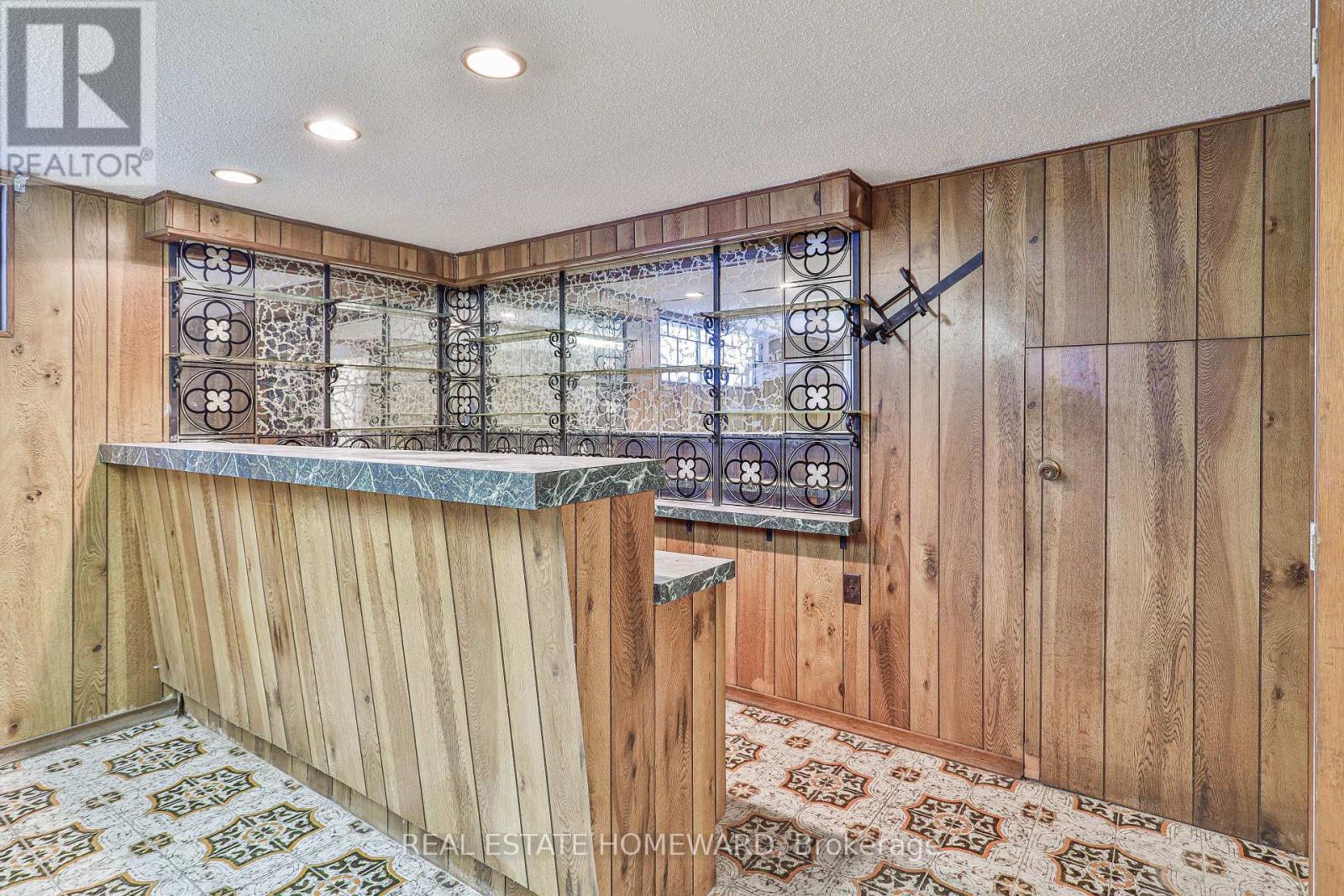 Lower - 104 Crestwood Road, Vaughan, ON - Indoor Photo Showing Other Room