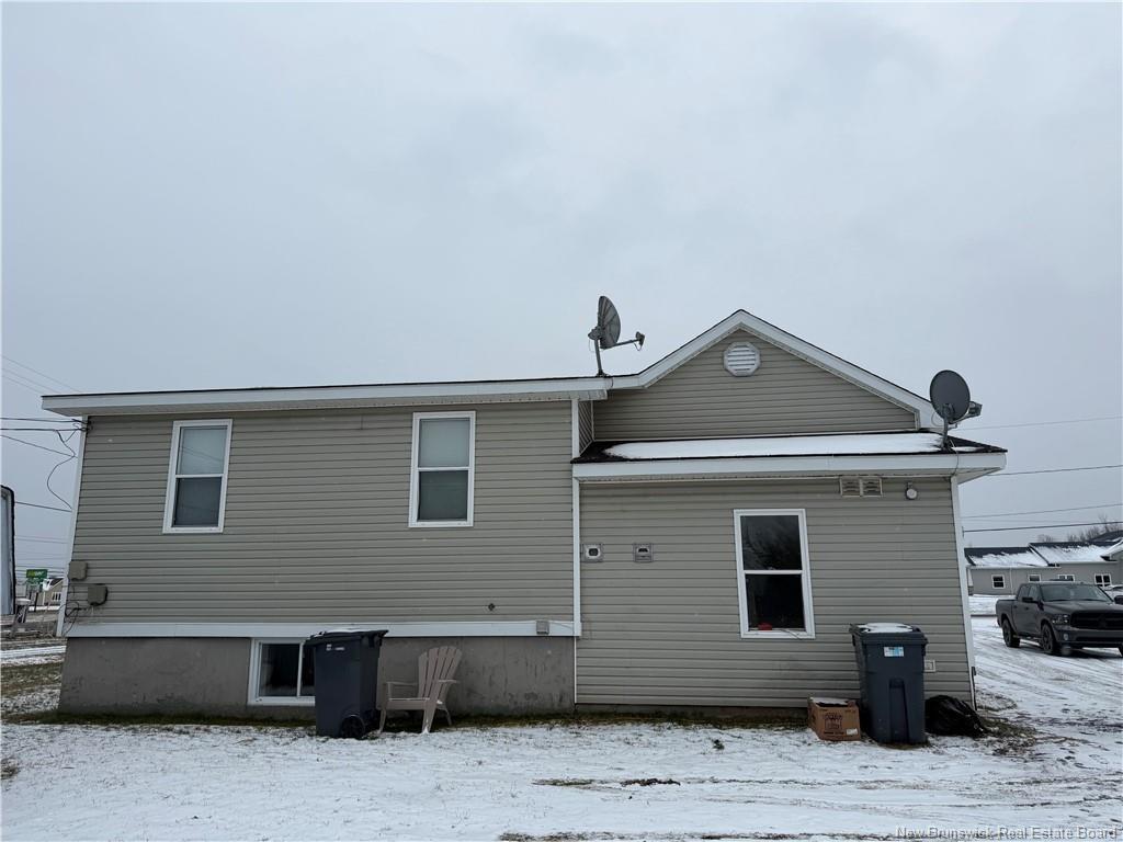 246 Rue Acadie, Beresford, NB