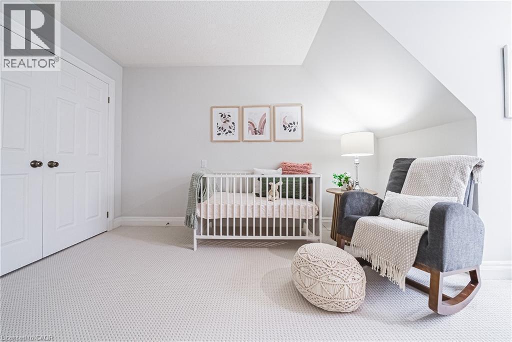 18 Palomino Drive, Carlisle, ON - Indoor Photo Showing Bedroom