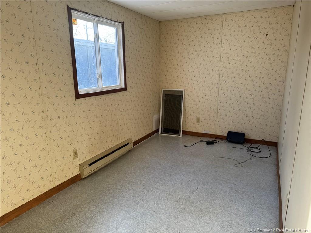 12 Poulin Dr, Woodstock, NB