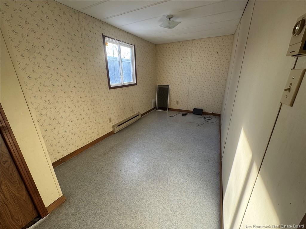 12 Poulin Dr, Woodstock, NB