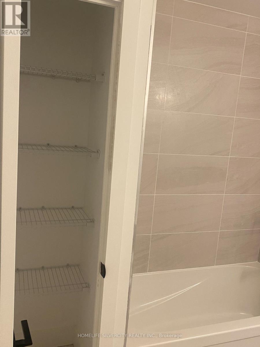 908 - 2782 Barton Street E, Hamilton, ON - Indoor