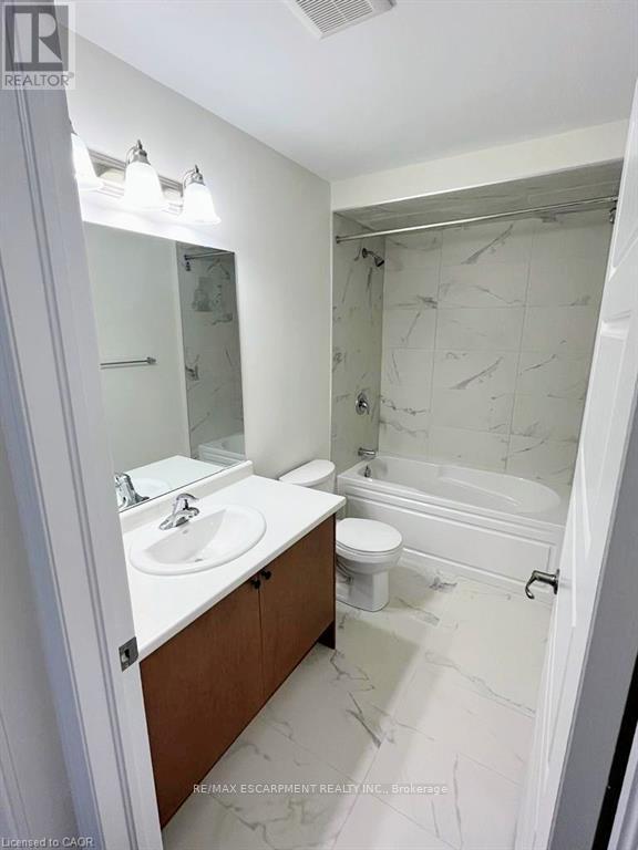 45 - 305 Garner Road W, Hamilton, ON - Indoor Photo Showing Bathroom