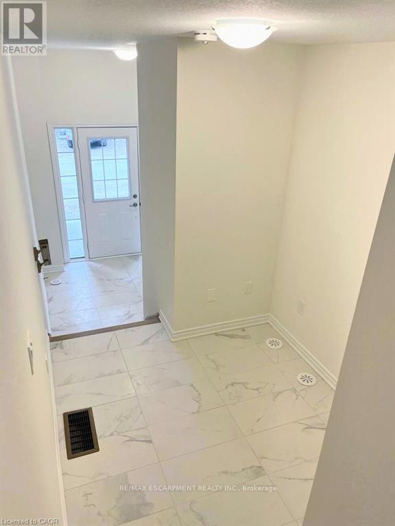 45 - 305 Garner Road W, Hamilton, ON - Indoor Photo Showing Other Room