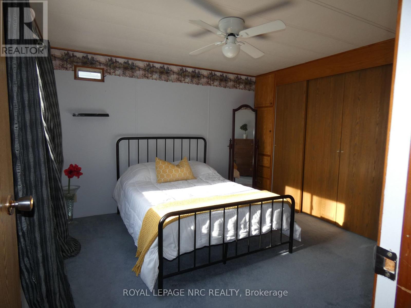 121 - 3033 Townline Road, Fort Erie (Black Creek), ON - Indoor Photo Showing Bedroom