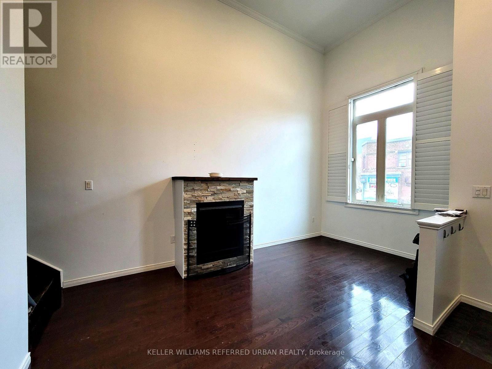 287 Kingswood Road, Toronto, ON - Indoor Photo Showing Other Room