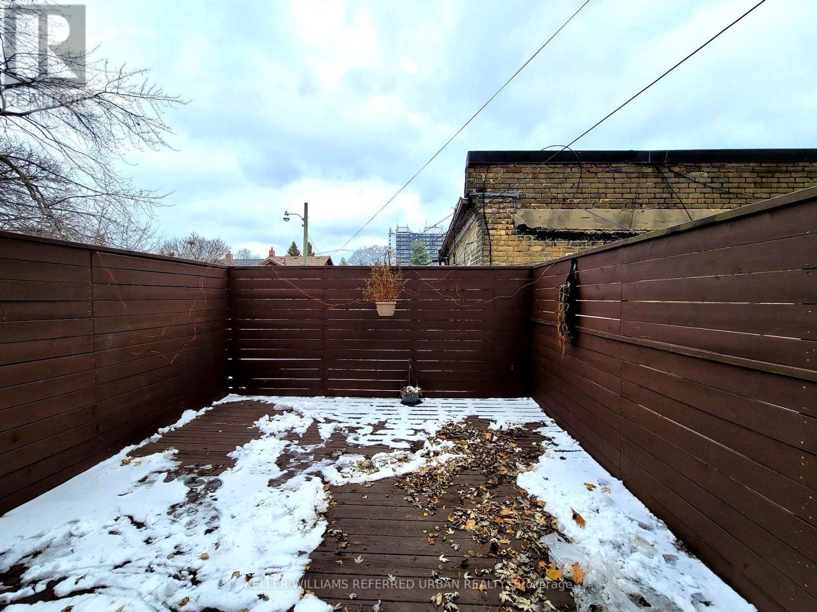 287 Kingswood Road, Toronto, ON - Outdoor