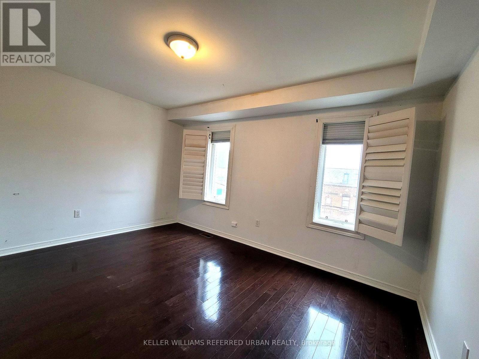 287 Kingswood Road, Toronto, ON - Indoor Photo Showing Other Room