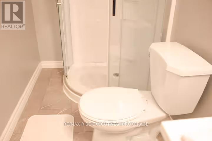 502 Evangeline Avenue, Kingston (City Southwest), ON - Indoor Photo Showing Bathroom