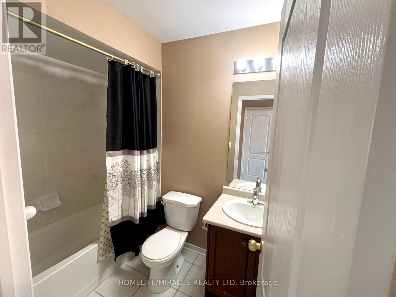3319 Mikalda Road, Burlington, ON - Indoor Photo Showing Bathroom