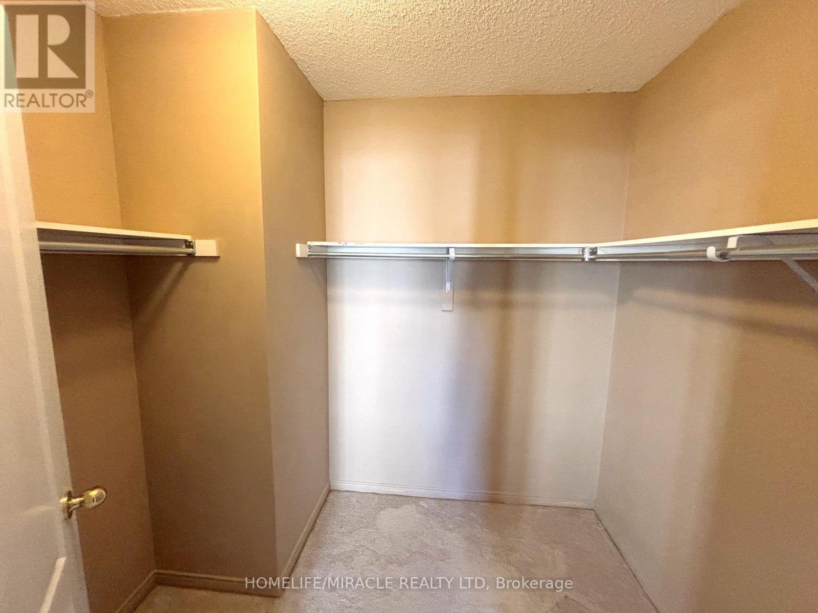 3319 Mikalda Road, Burlington, ON - Indoor With Storage