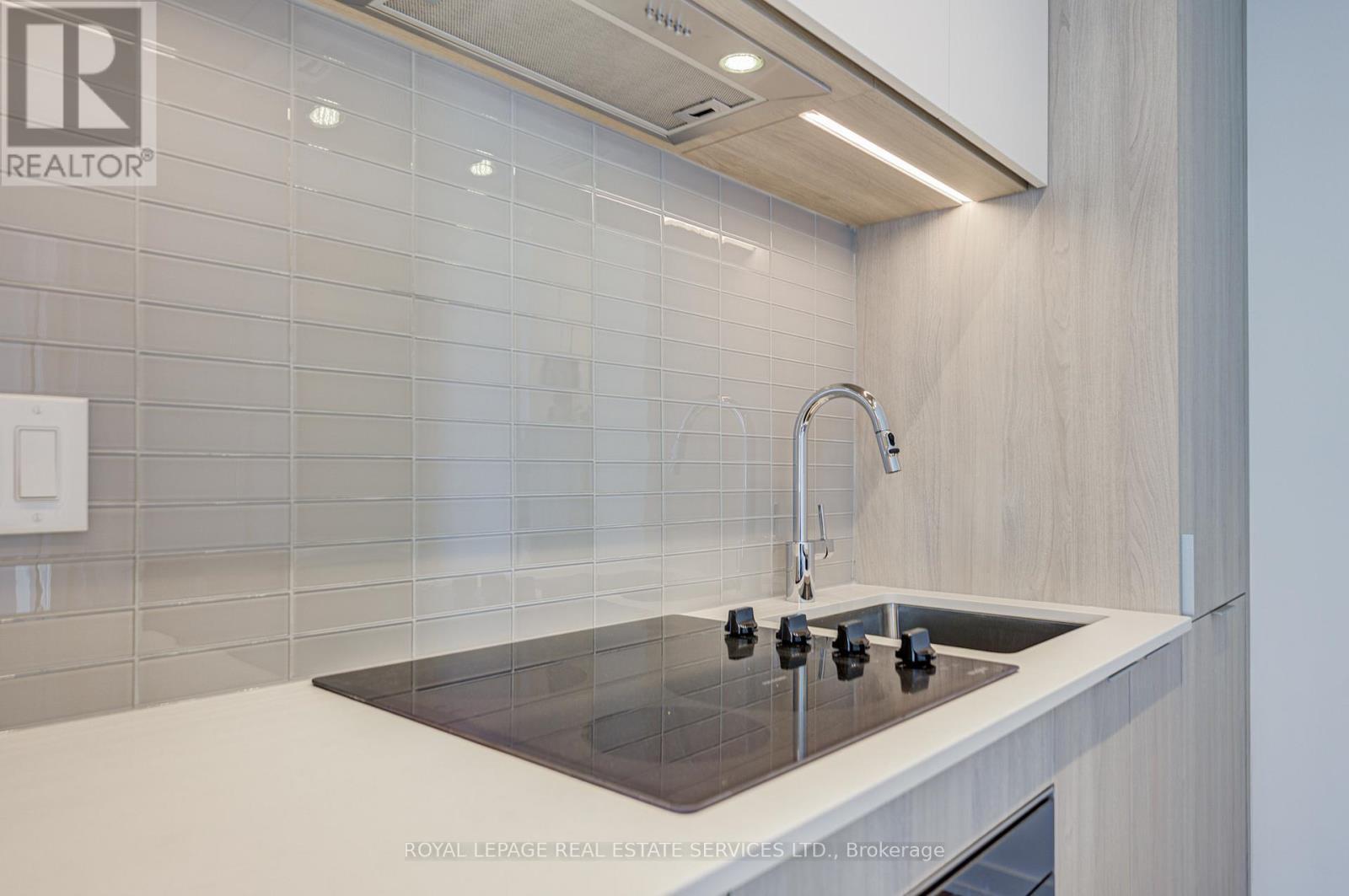 3101 - 395 Square One Drive, Mississauga, ON - Indoor Photo Showing Kitchen