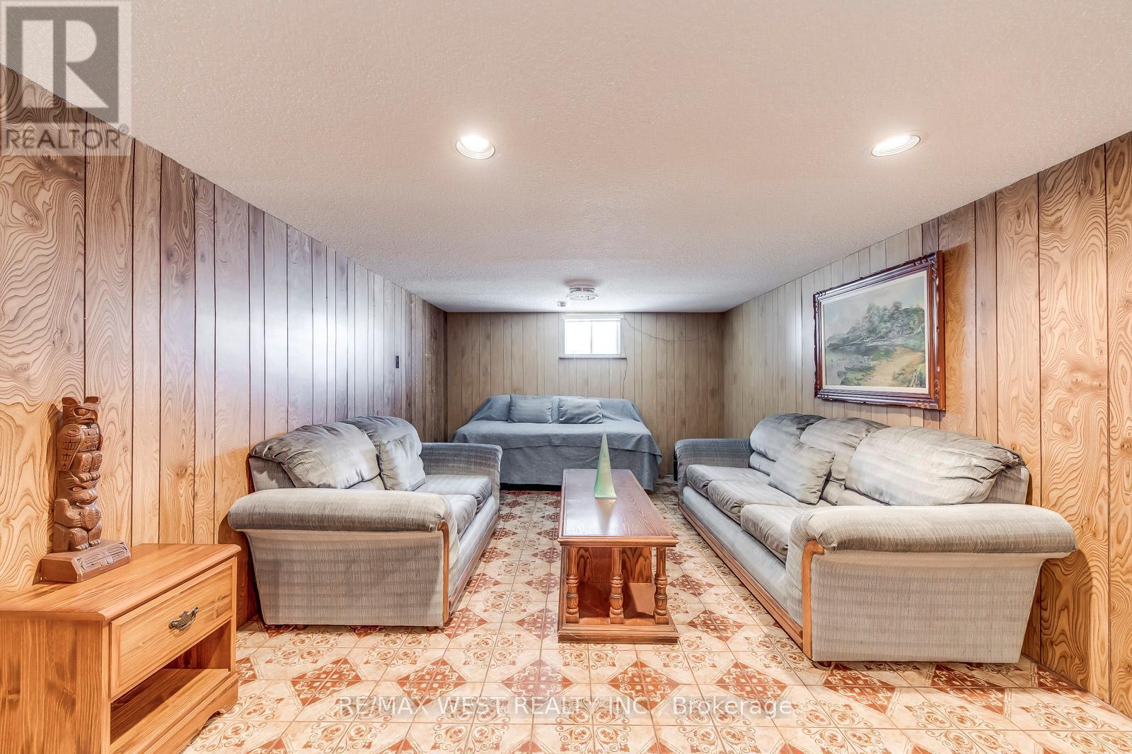 709 Glengrove Avenue, Toronto, ON - Indoor