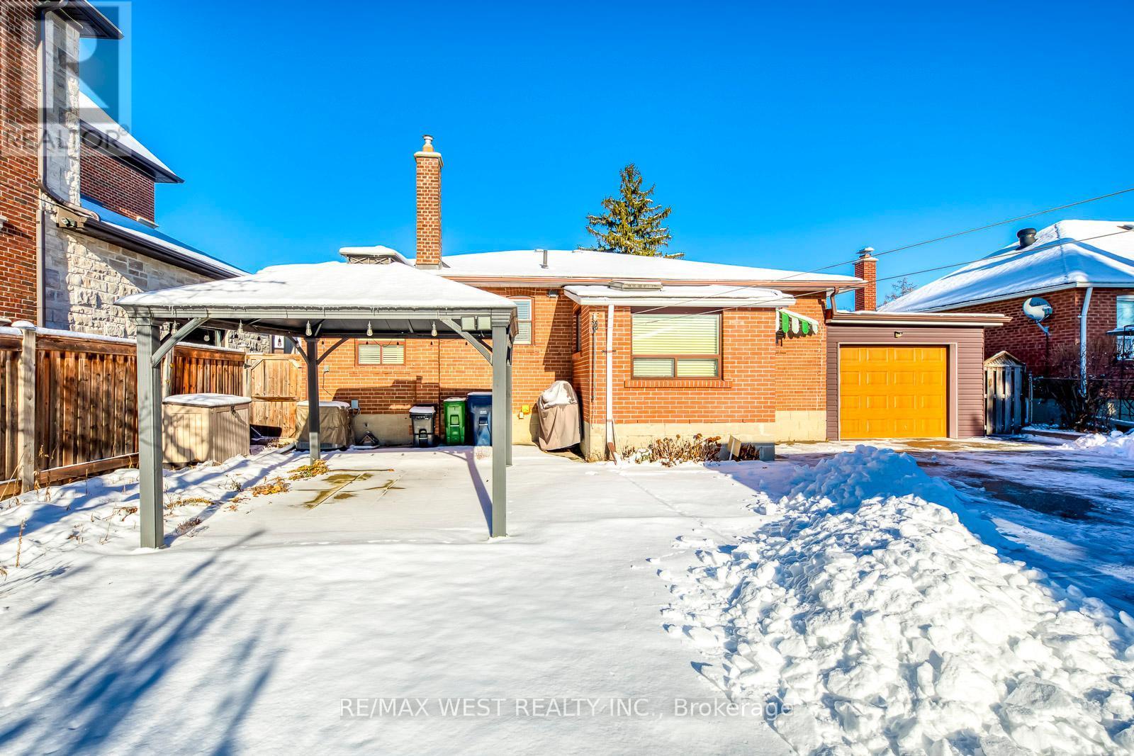 709 Glengrove Avenue, Toronto, ON - Outdoor