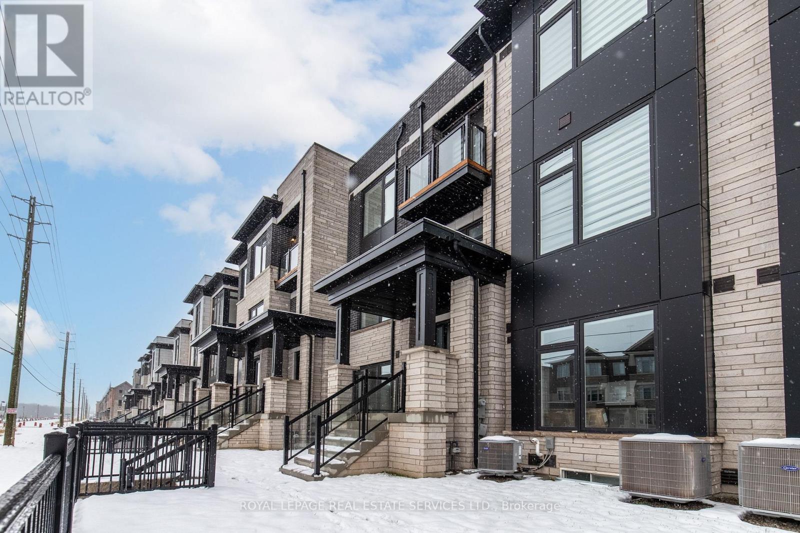 3195 Sixth Line, Oakville, ON - Outdoor