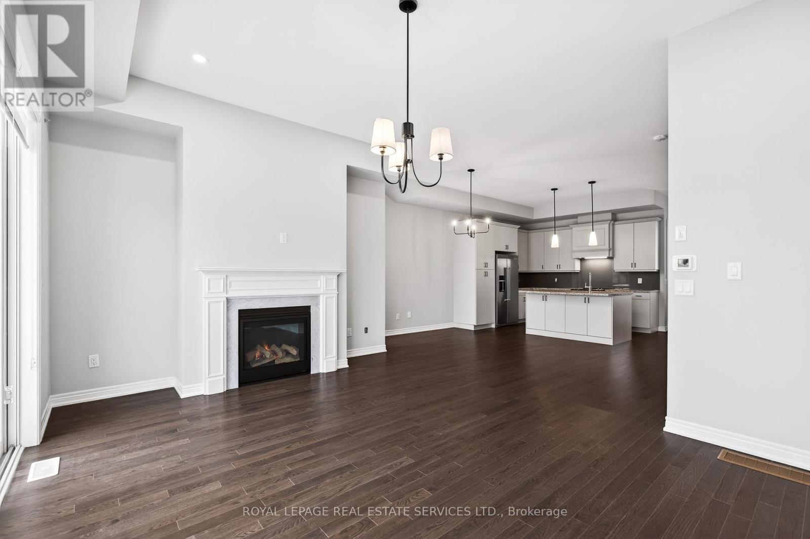 3195 Sixth Line, Oakville, ON - Indoor Photo Showing Living Room With Fireplace