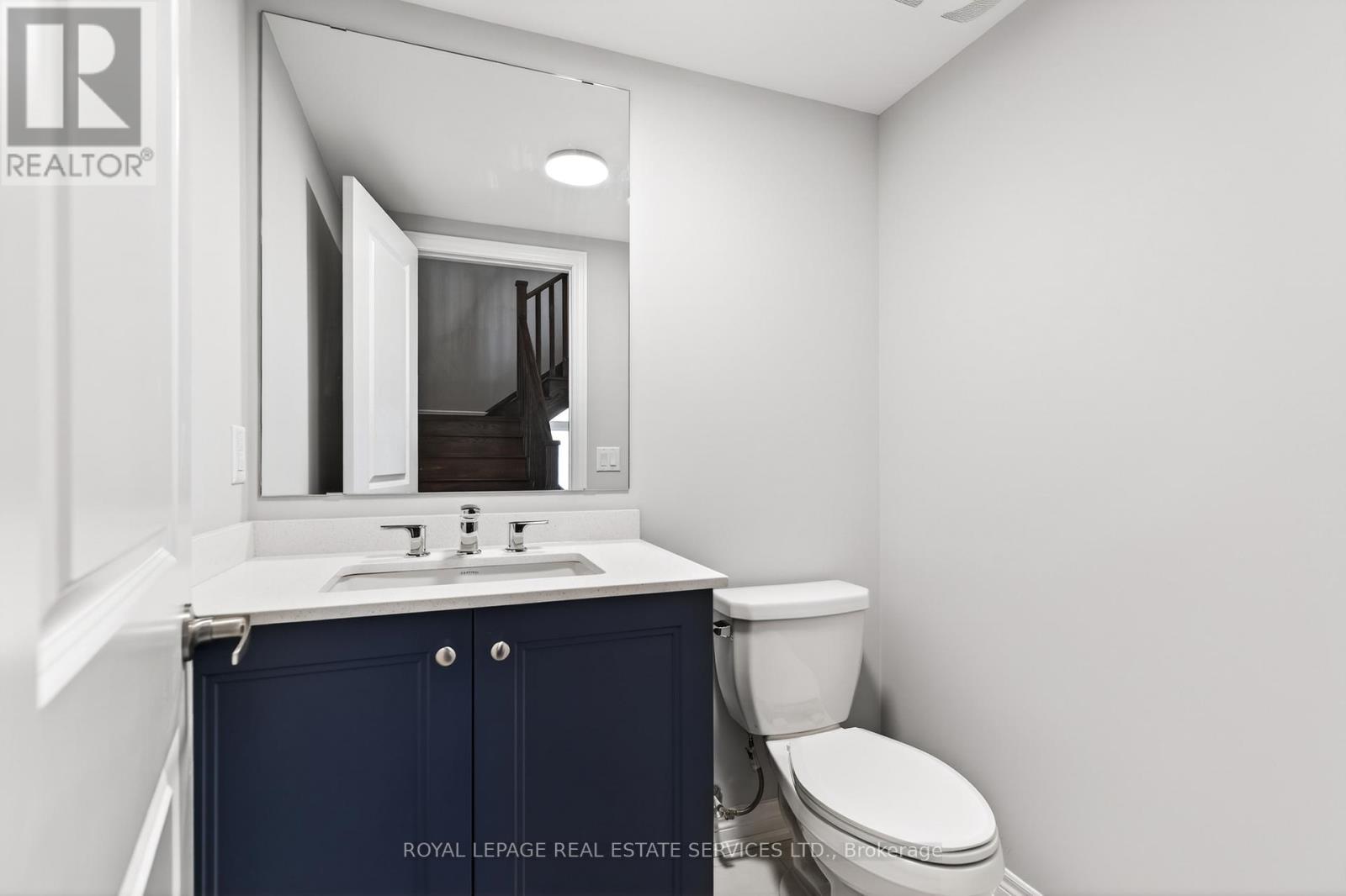 3195 Sixth Line, Oakville, ON - Indoor Photo Showing Bathroom