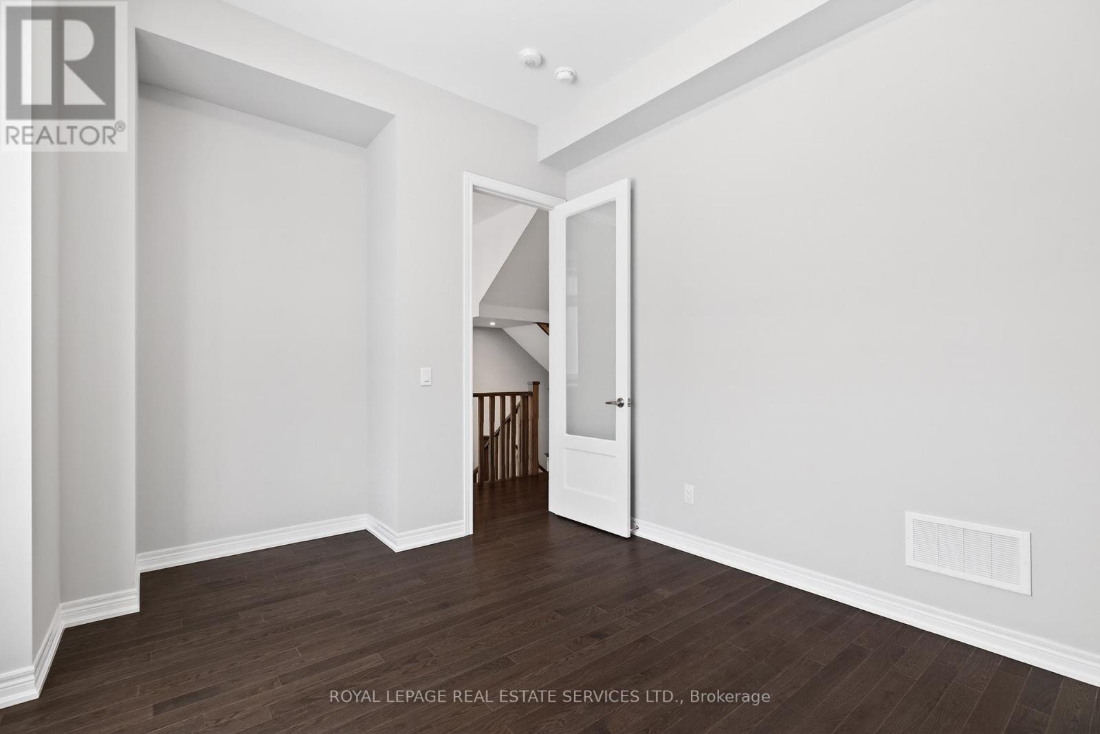 3195 Sixth Line, Oakville, ON - Indoor Photo Showing Other Room