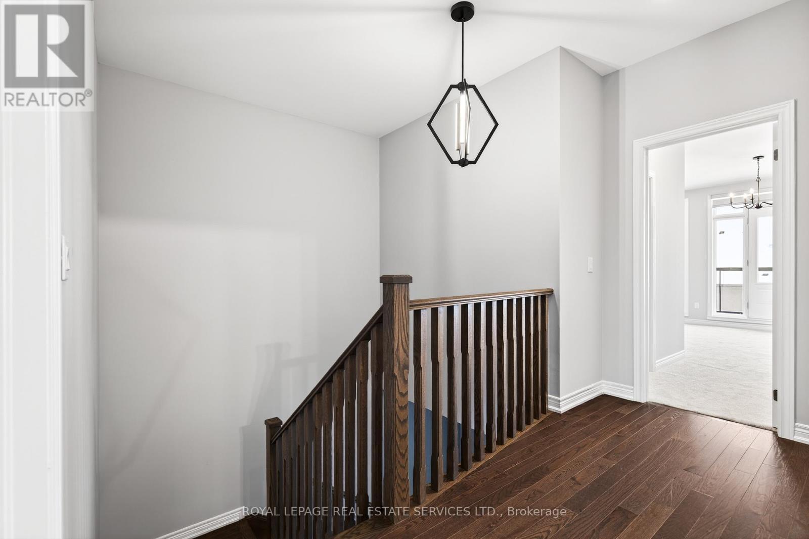 3195 Sixth Line, Oakville, ON - Indoor Photo Showing Other Room