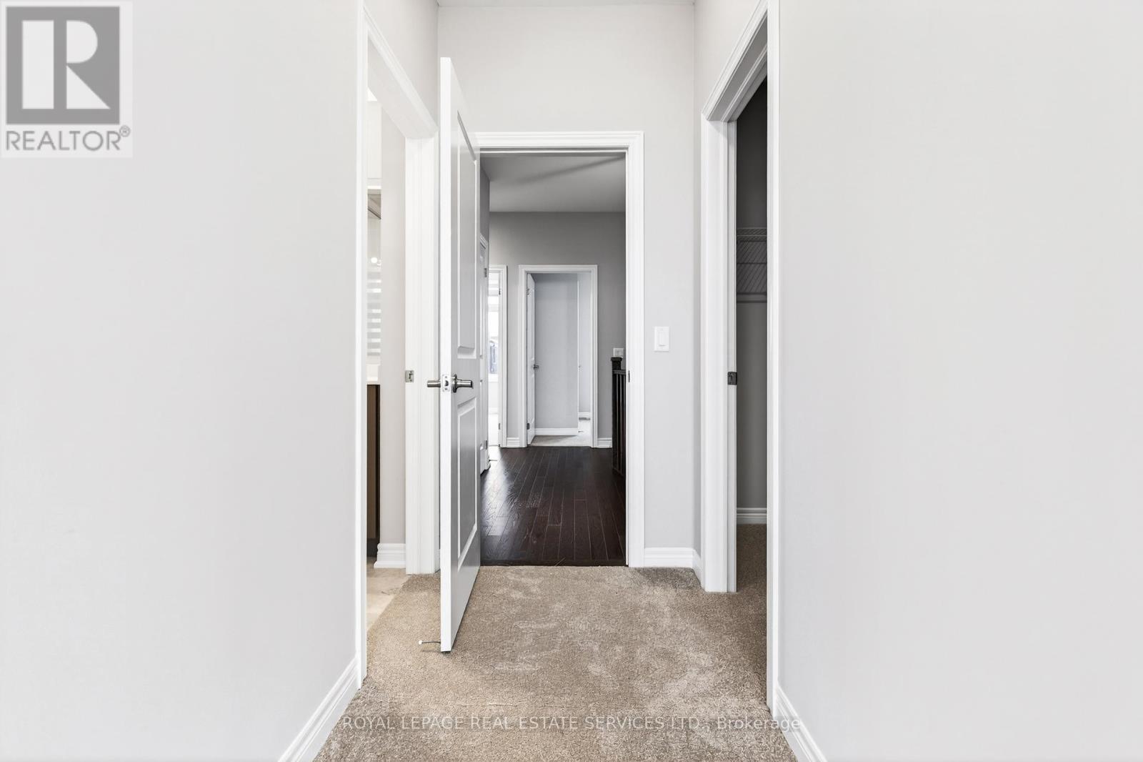 3195 Sixth Line, Oakville, ON - Indoor Photo Showing Other Room