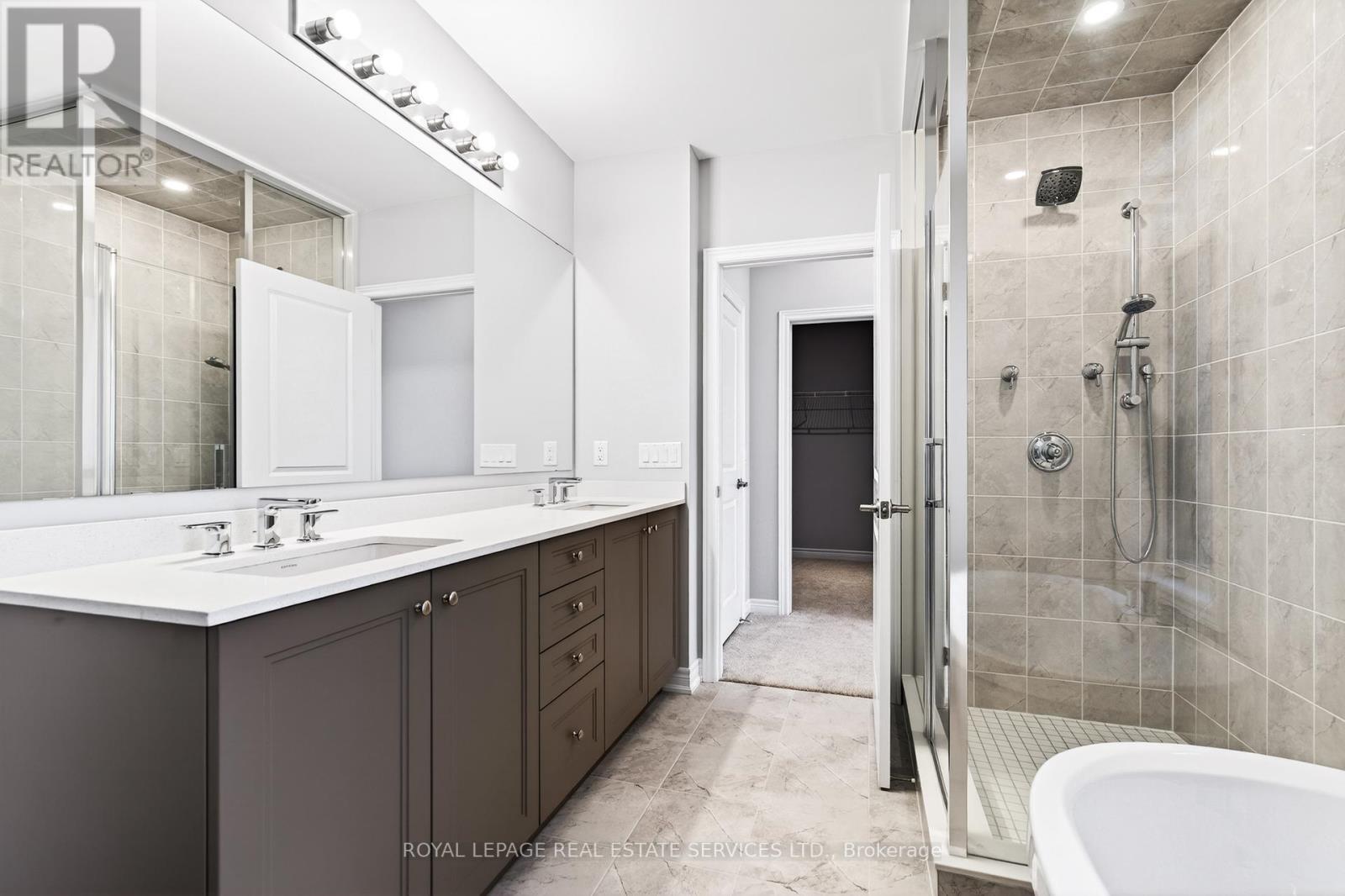 3195 Sixth Line, Oakville, ON - Indoor Photo Showing Bathroom