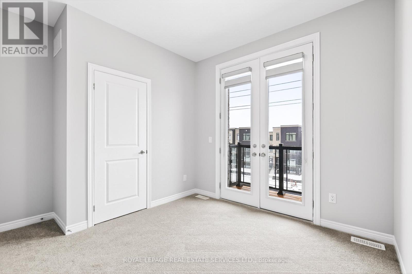 3195 Sixth Line, Oakville, ON - Indoor Photo Showing Other Room