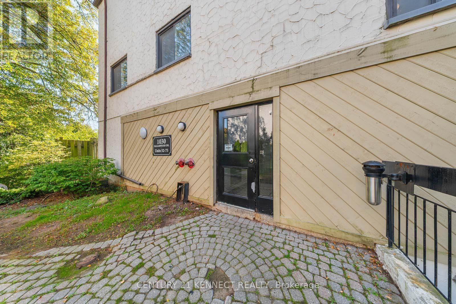 71 - 1030 Falgarwood Drive, Oakville, ON - Outdoor With Exterior