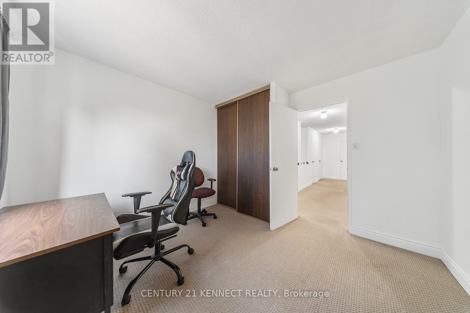 71 - 1030 Falgarwood Drive, Oakville, ON - Indoor