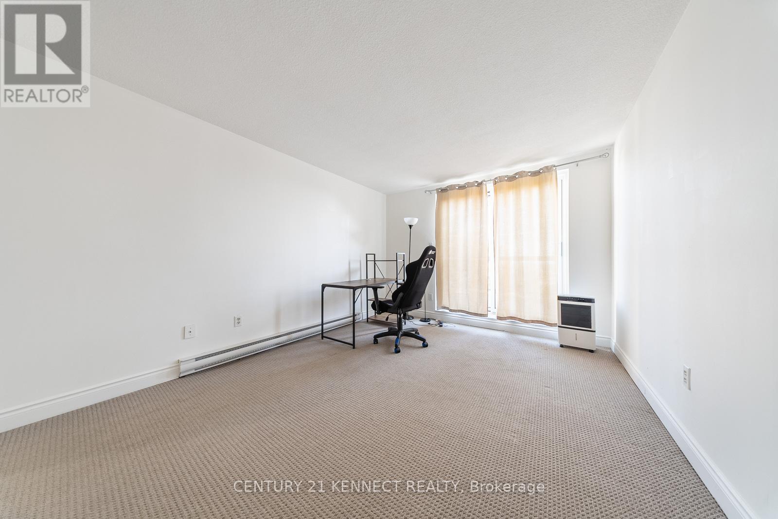 71 - 1030 Falgarwood Drive, Oakville, ON - Indoor