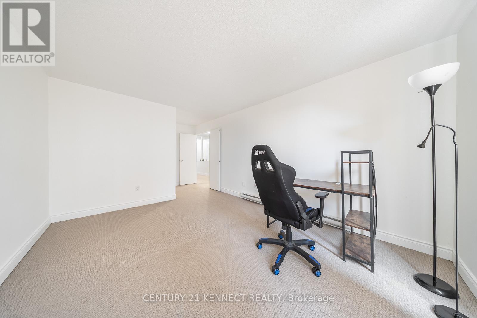 71 - 1030 Falgarwood Drive, Oakville, ON - Indoor Photo Showing Other Room