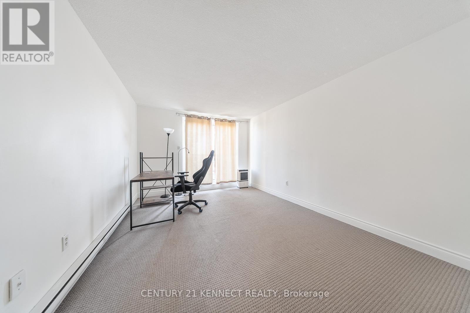 71 - 1030 Falgarwood Drive, Oakville, ON - Indoor Photo Showing Other Room