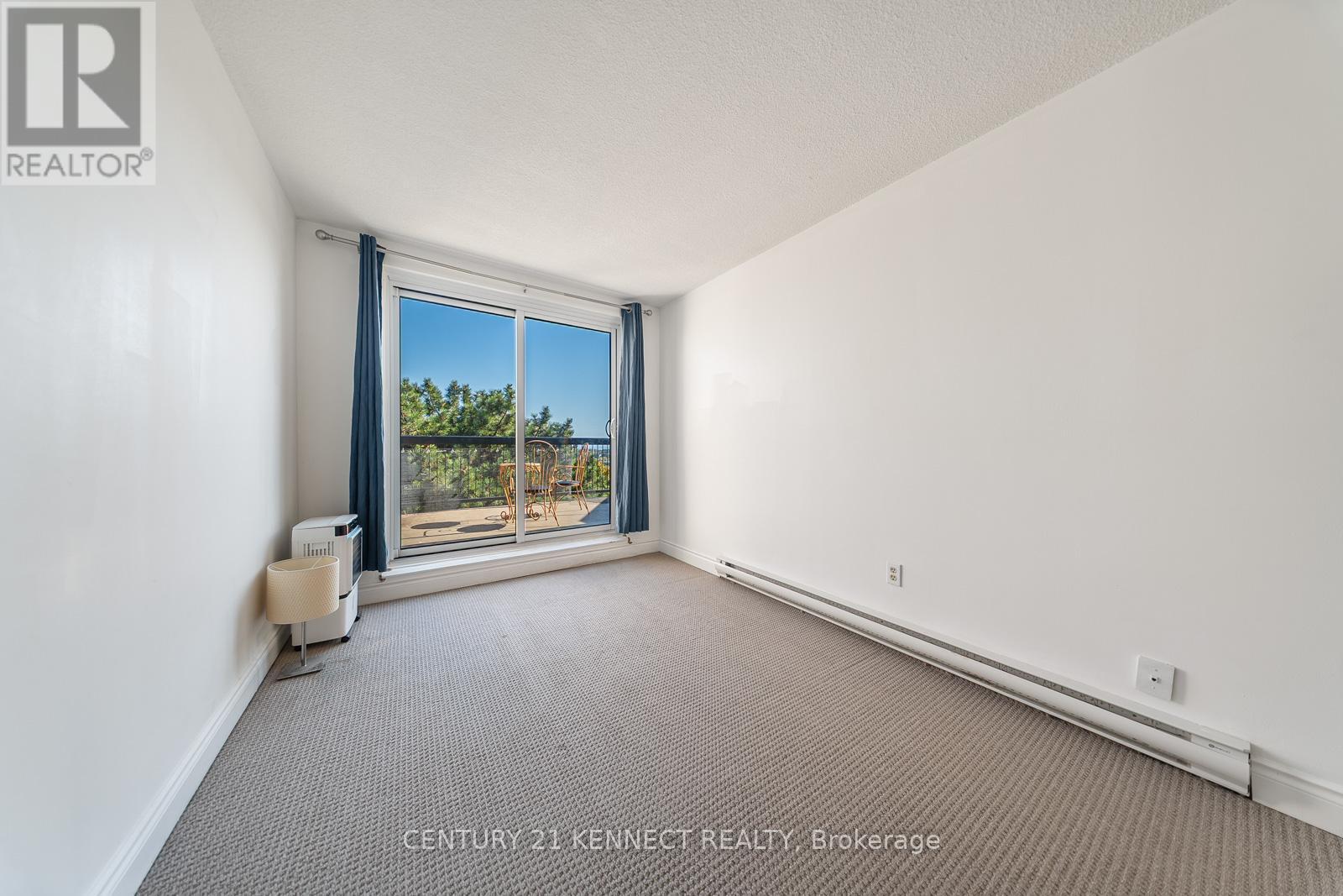 71 - 1030 Falgarwood Drive, Oakville, ON - Indoor Photo Showing Other Room