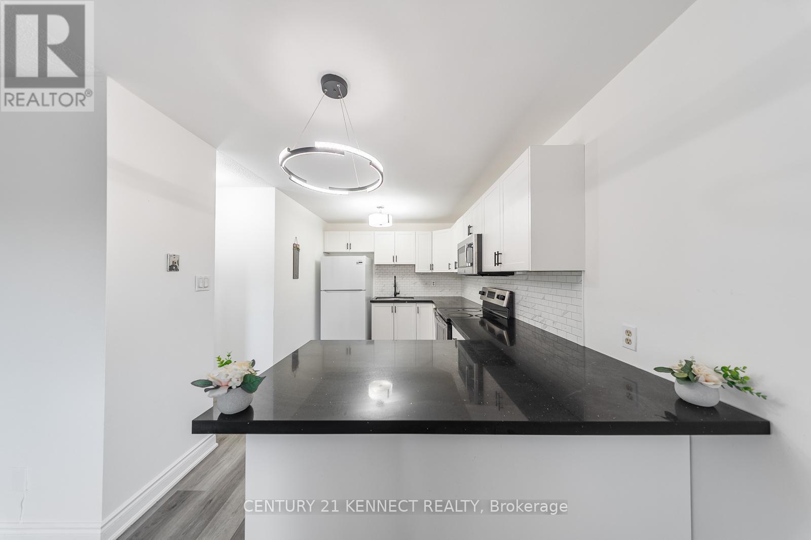 71 - 1030 Falgarwood Drive, Oakville, ON - Indoor