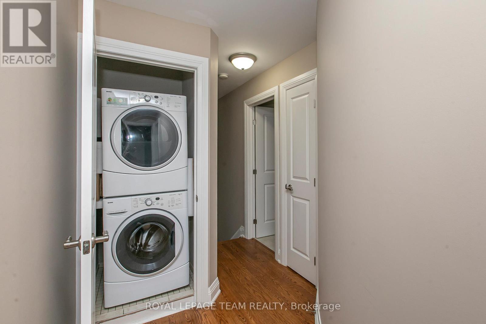 691 Edison Avenue, Ottawa, ON - Indoor Photo Showing Laundry Room