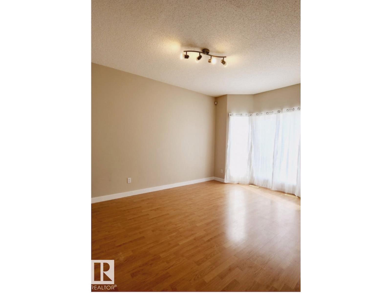 #47 16728 115 St Nw, Edmonton, AB - Indoor Photo Showing Other Room