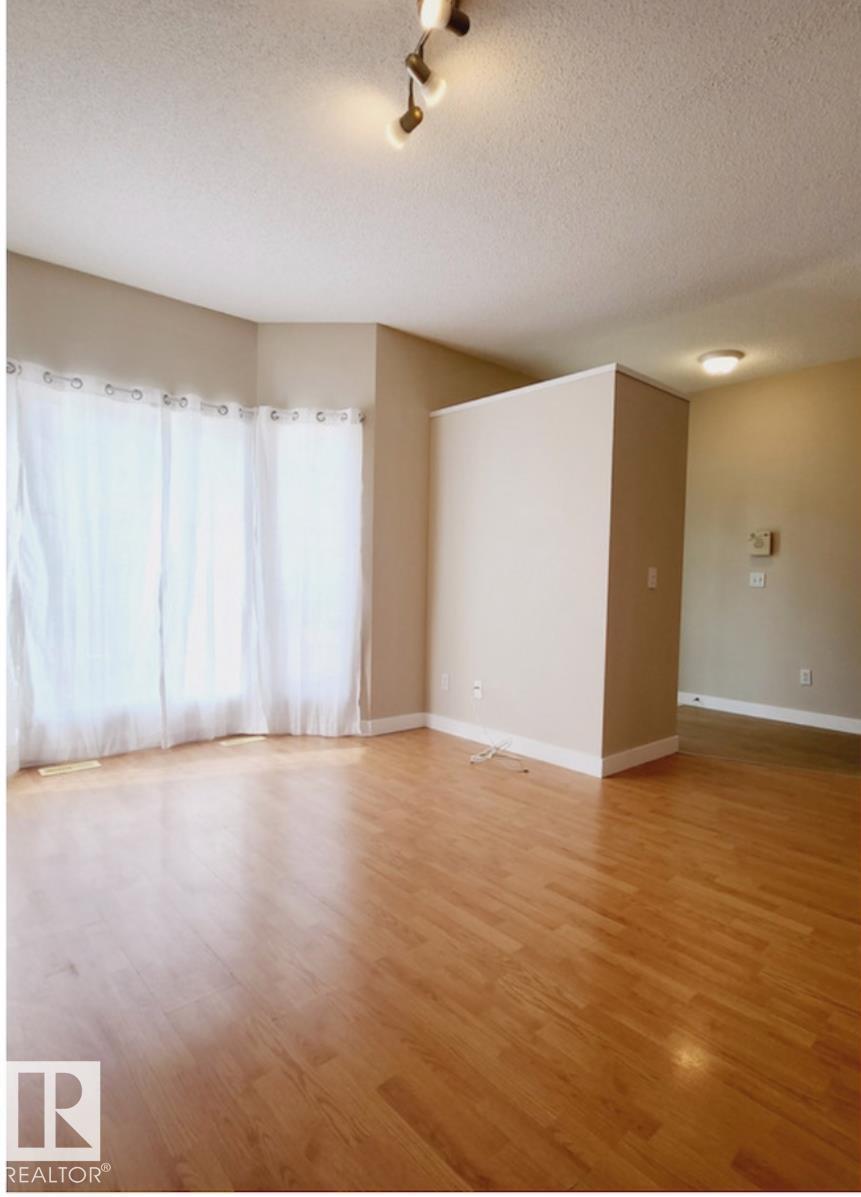 #47 16728 115 St Nw, Edmonton, AB - Indoor Photo Showing Other Room