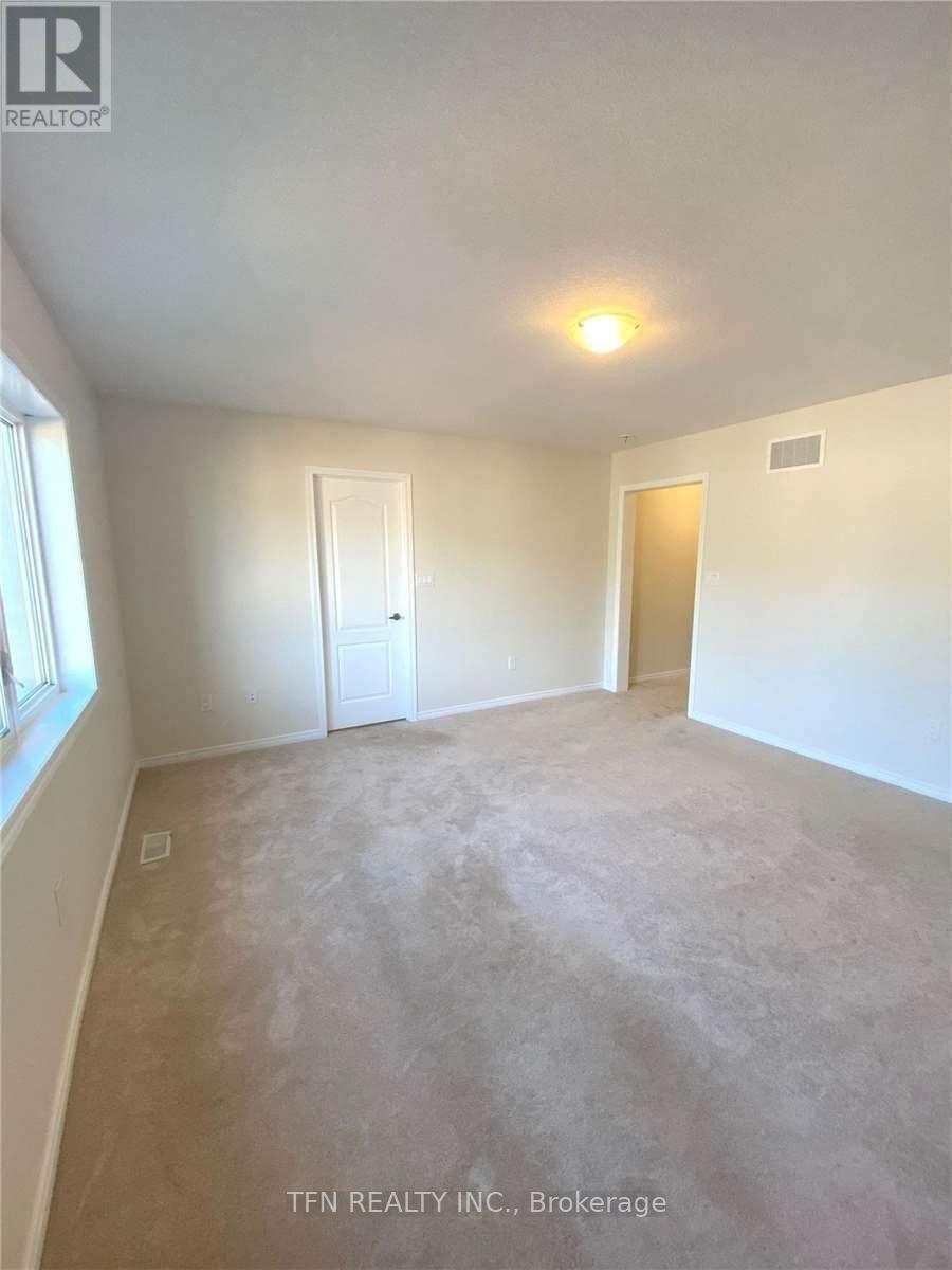 22 Mccargow Drive, Haldimand, ON - Indoor Photo Showing Other Room