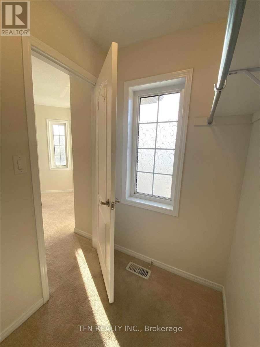 22 Mccargow Drive, Haldimand, ON - Indoor Photo Showing Other Room