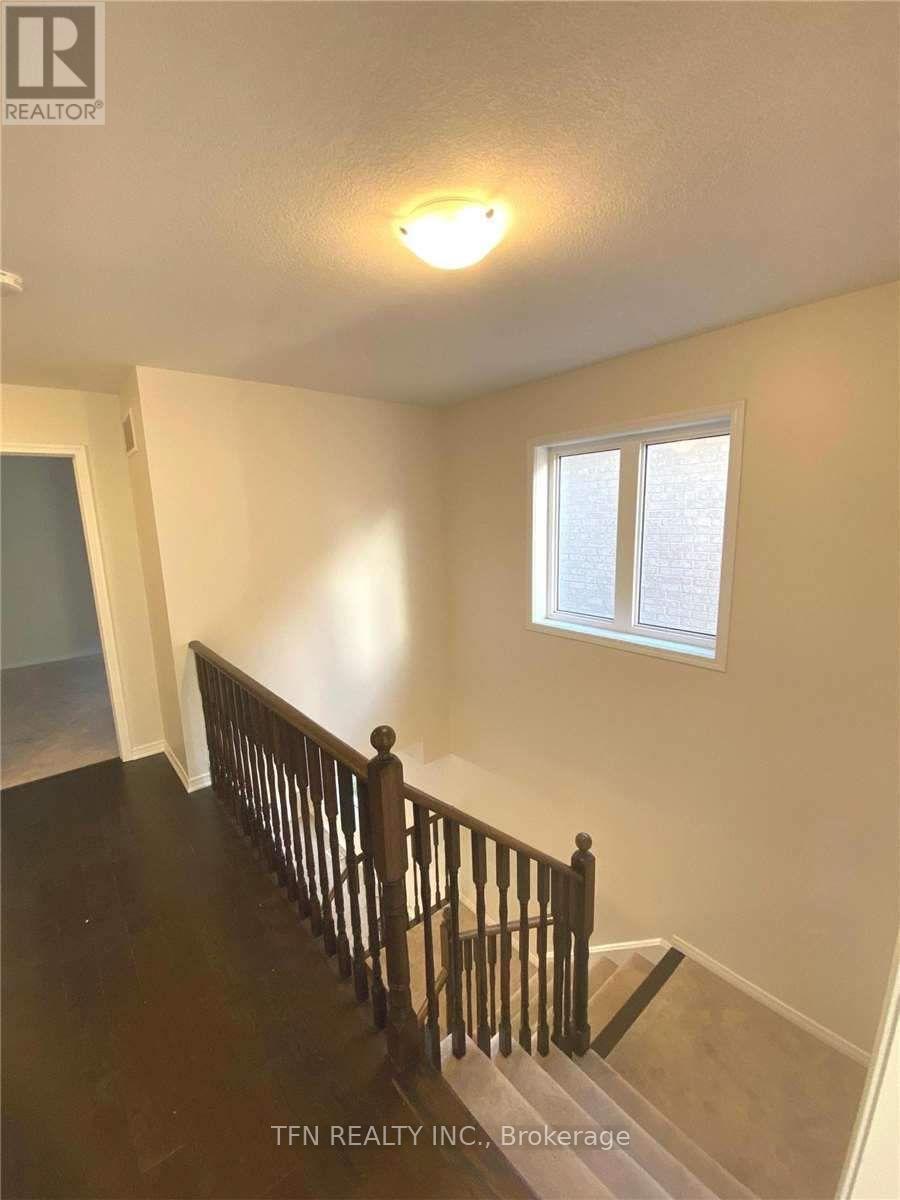 22 Mccargow Drive, Haldimand, ON - Indoor Photo Showing Other Room