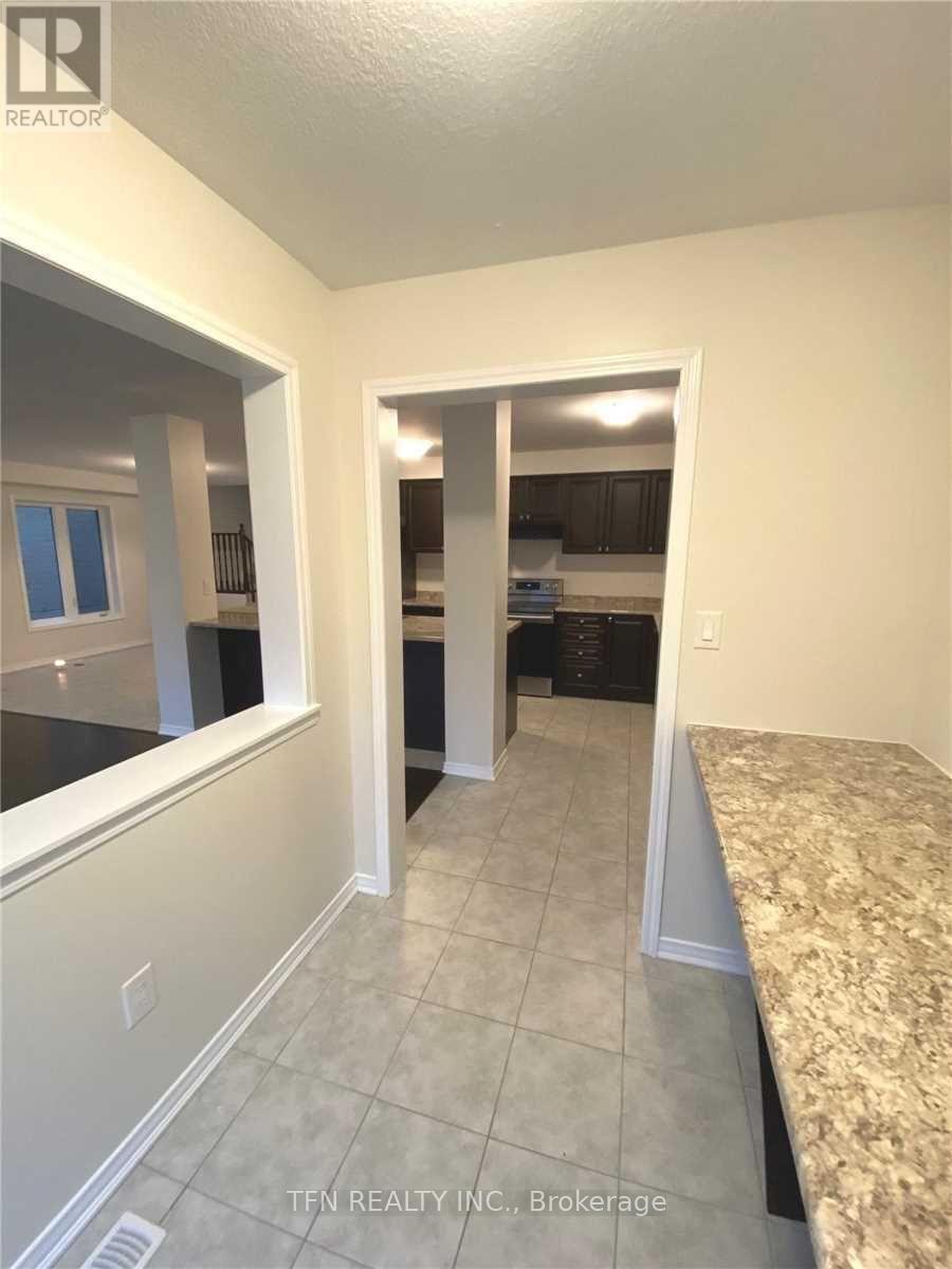 22 Mccargow Drive, Haldimand, ON - Indoor Photo Showing Other Room