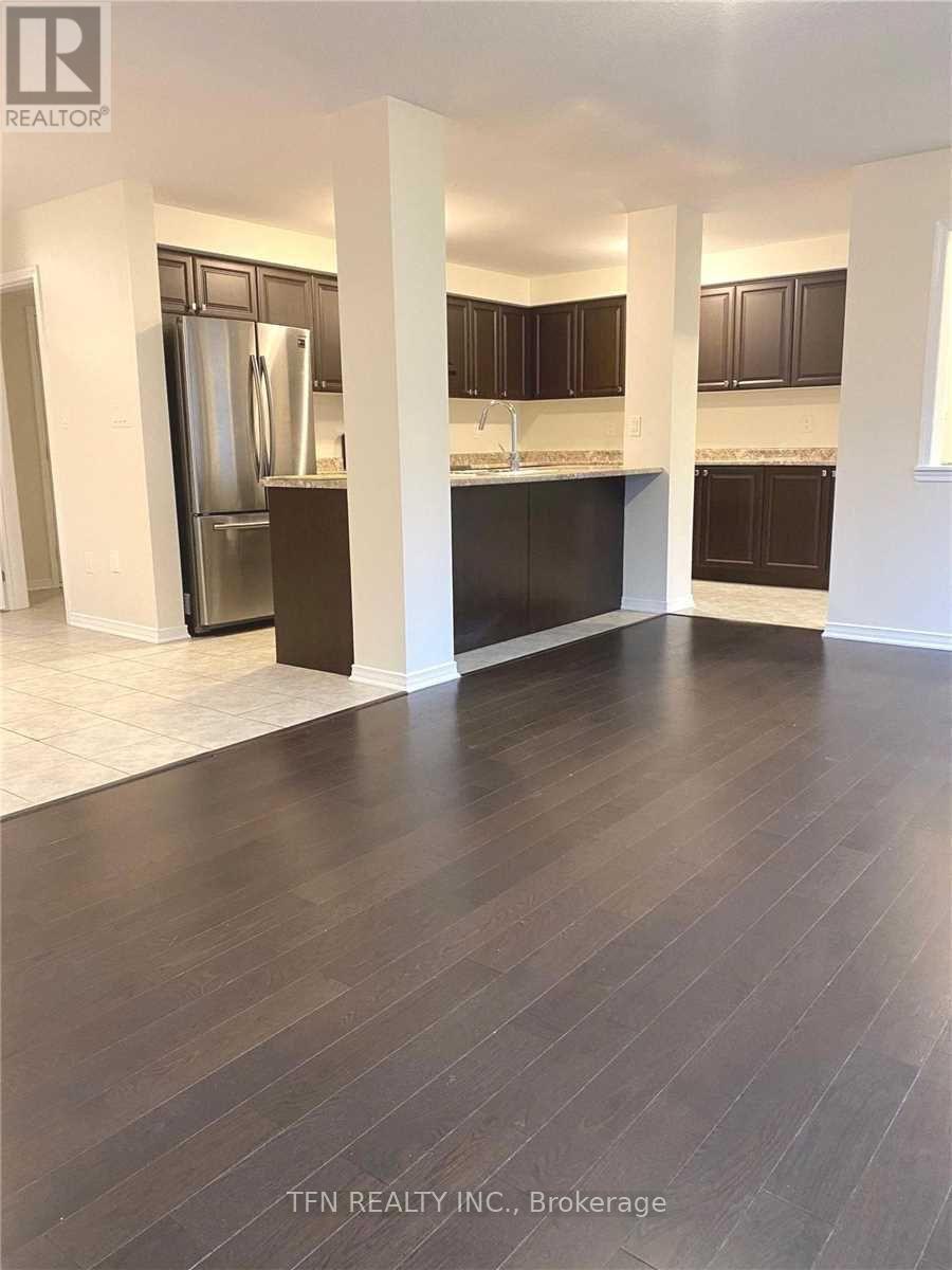 22 Mccargow Drive, Haldimand, ON - Indoor Photo Showing Kitchen